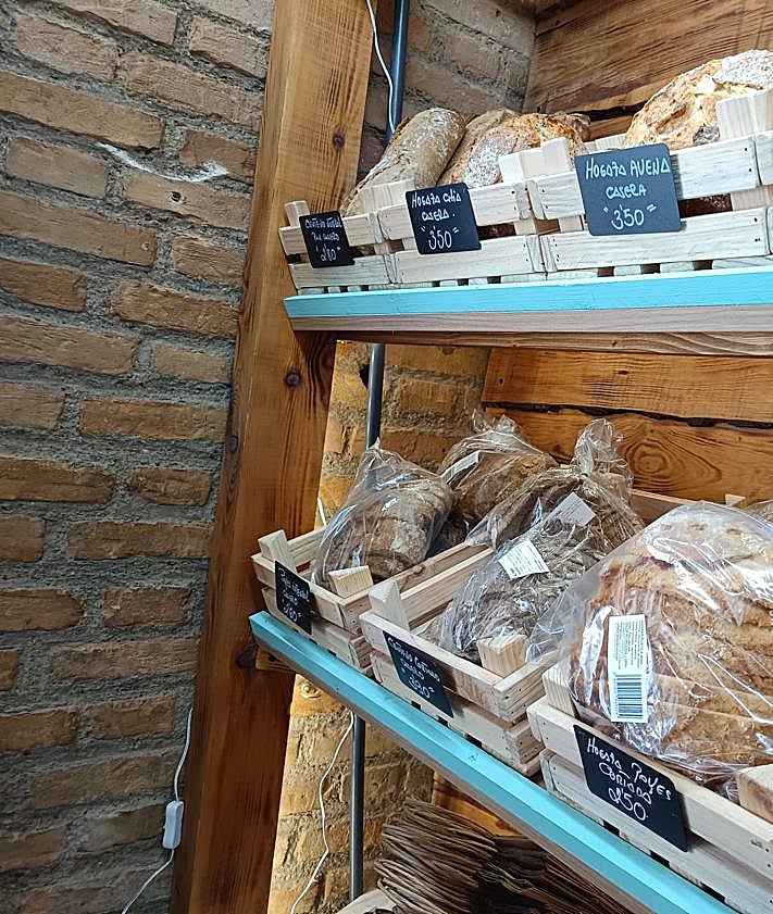 Imagen secundaria 2 - La tienda de Granada que ofrece café de especialidad y productos locales «hechos con cariño»