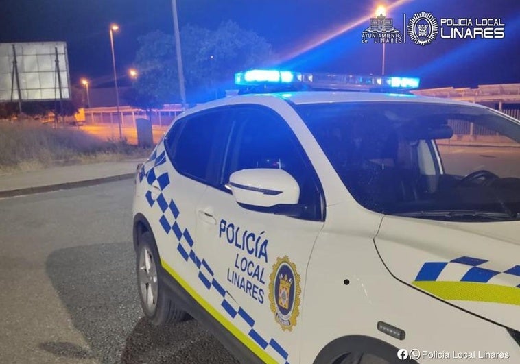 Muere un hombre abatido por la Policía en Linares tras disparar a los viandantes y herir a una persona