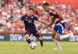 Un lance de la temporada pasada en un Granada - Deportivo.