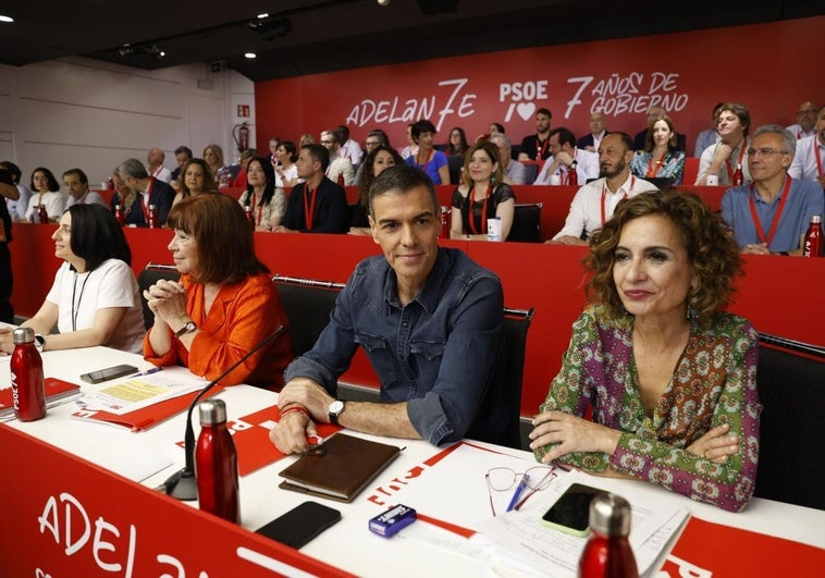 El Comité Federal del PSOE ratifica la candidatura de Montero a la Presidencia de la Junta de Andalucía