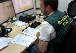 Investigan en Almería a cuatro personas por hacerse pasar por un fallecido para estafar a un empresario de Lugo