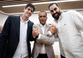 Eloy Almazán, Óscar Fernández-Arenas y Ramón Díaz, tras la presentación.