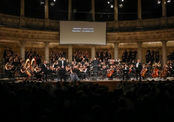 Un momento de la interpretación de 'Pagliacci', anoche, en el Palacio de Carlos V.