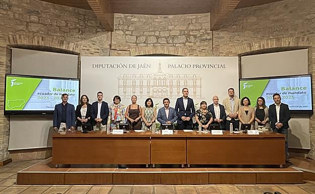 Diputados que conforman el equipo de Gobierno de la Administración provincial,