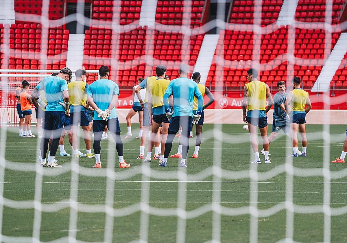 Los pretendientes echan la red para 'pescan' en una UDA con activos intresantes y el precio justo.