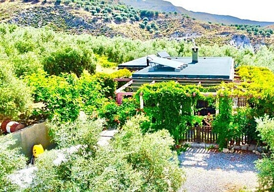 La finca de 16 hectáreas que se vende en pleno corazón de la Alpujarra por 220.000 euros