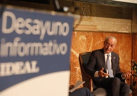 El alcalde de Málaga, Francisco de la Torre, en el desayuno de IDEAL.