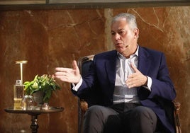 El alcalde de Sevilla, José Luis Sanz, en el desayuno de IDEAL.
