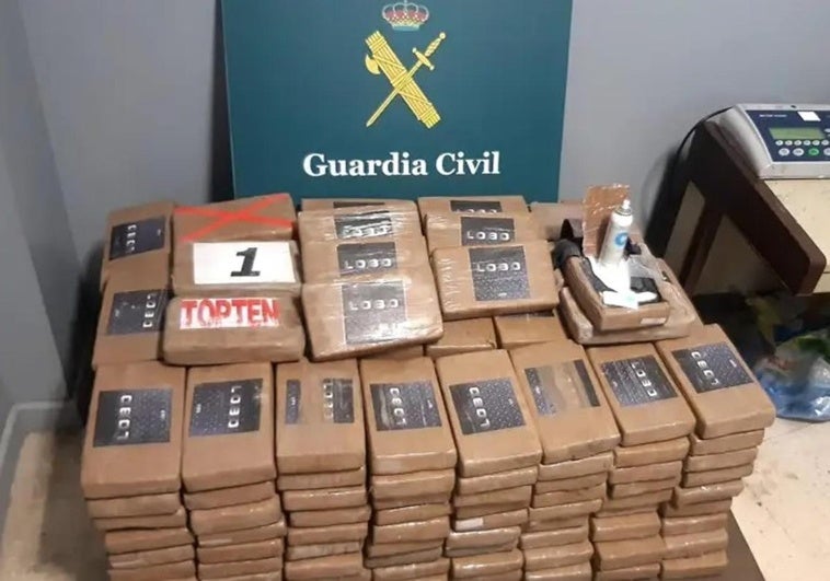 La Guardia Civil lo detuvo por un envío de 1.469 kilos de cocaína pero el TSJA lo ha absuelto por «falta de pruebas»