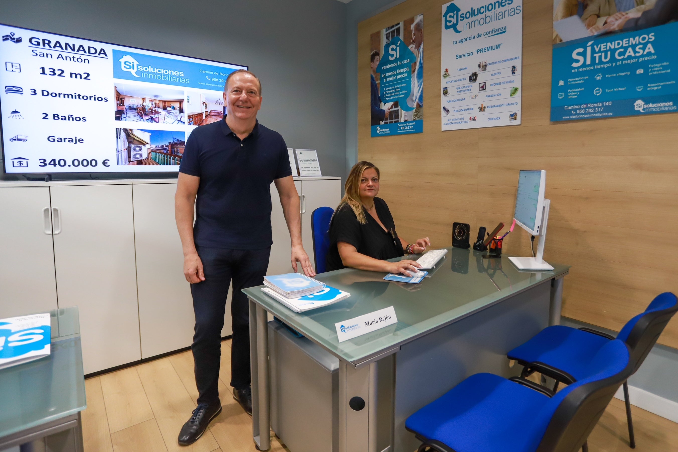 Jorge Ortiz, CEO de Si Soluciones Inmobiliarias, y María Rejón, responsable comercial de la empresa.