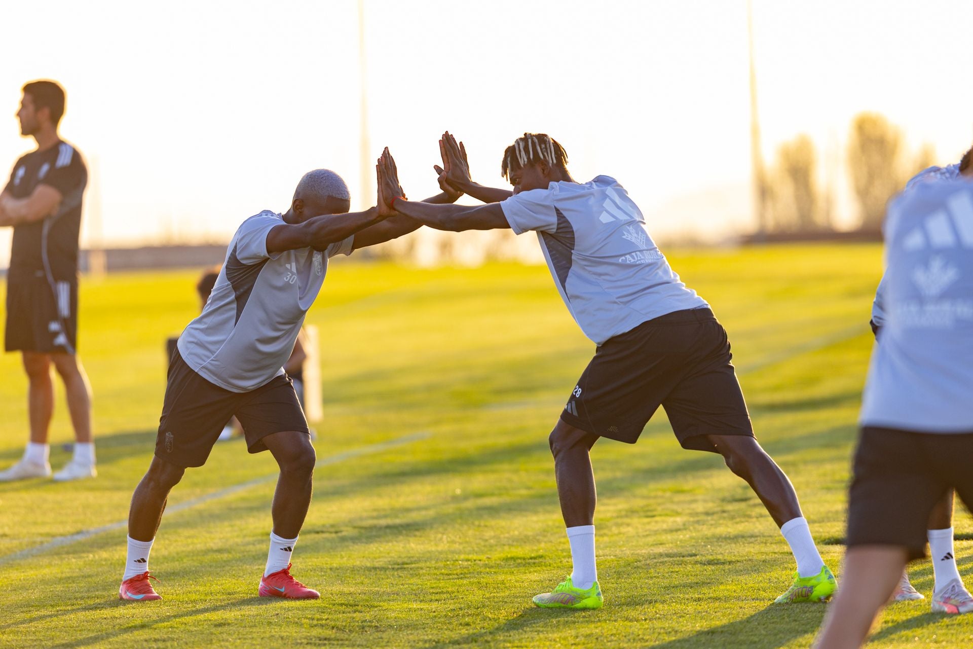 El primer entrenamiento de la pretemporada del Granada, en imágenes
