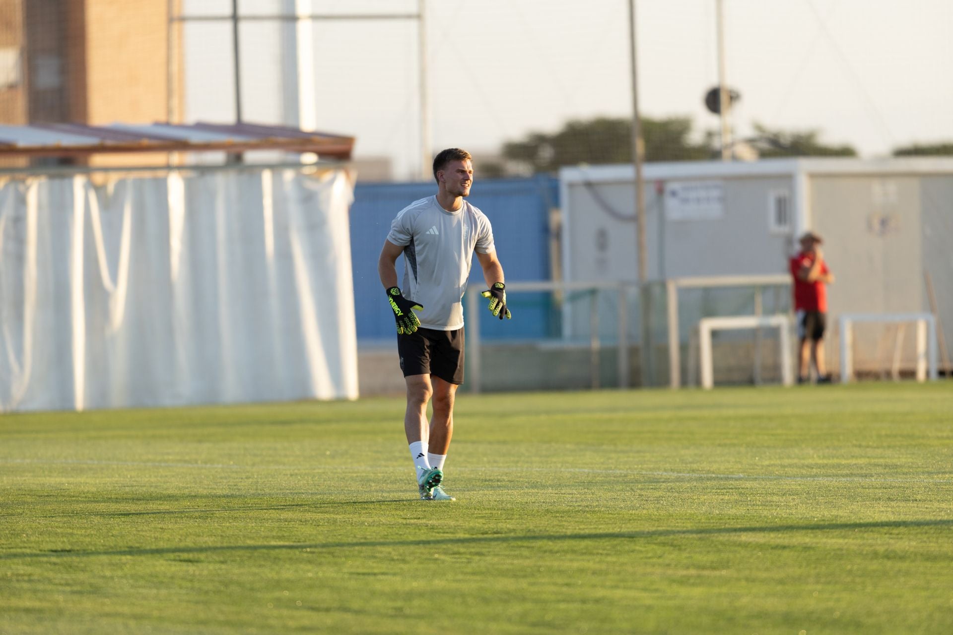 El primer entrenamiento de la pretemporada del Granada, en imágenes