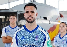 El último modelo con blanco y azul, del curso pasado.