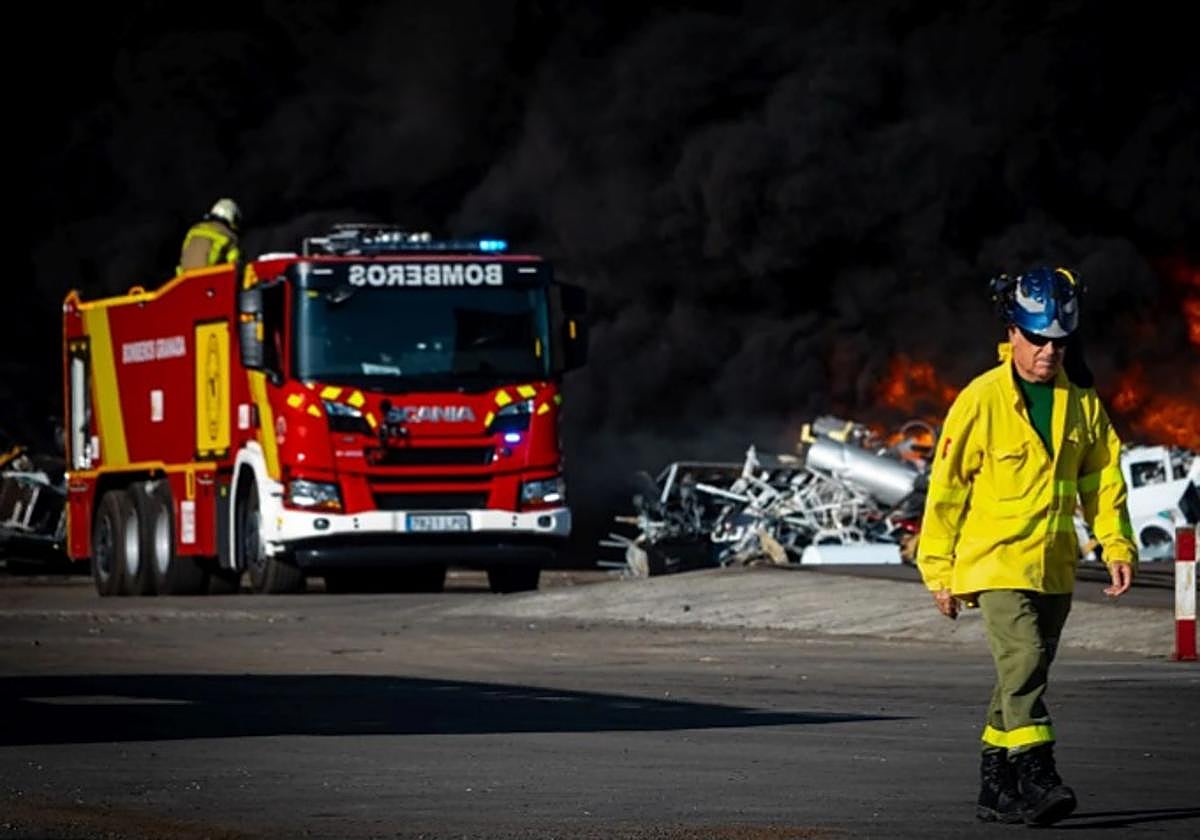 Incendio en la nave de Padul.