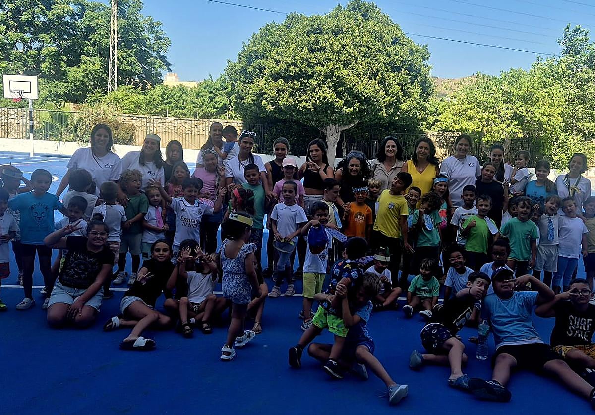 Niños necesidades especiales disfrutan de la Escuela de Verano inclusiva en Almuñécar
