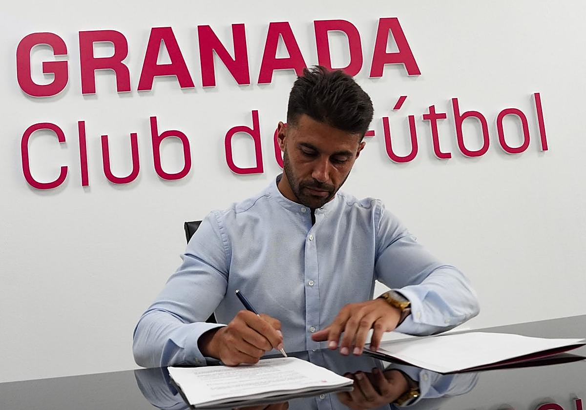 Luis Bueno, nuevo entrenador.