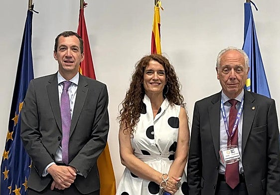 El director de Fusion for Energy, Marc Lachaise, la secretaria general de Innovación del Ministerio, Eva Ortega, y el presidente de la junta directiva de Fusion for Energy, Carlos Alejaldre.