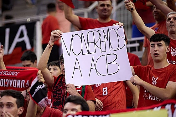 Mensaje en el último partido del Covirán en la Liga Endesa frente al Morabanc Andorra.