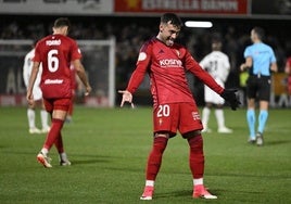 José Arnáiz celebra un gol en la Copa del Rey con Osasuna, en la temporada 23/24.