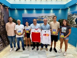Las autoridades con los riders en la Copa de España de BMX