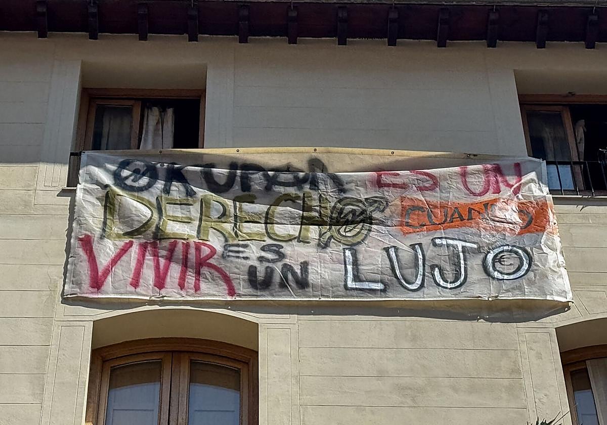 Bloque okupado de Cuesta Gomérez.