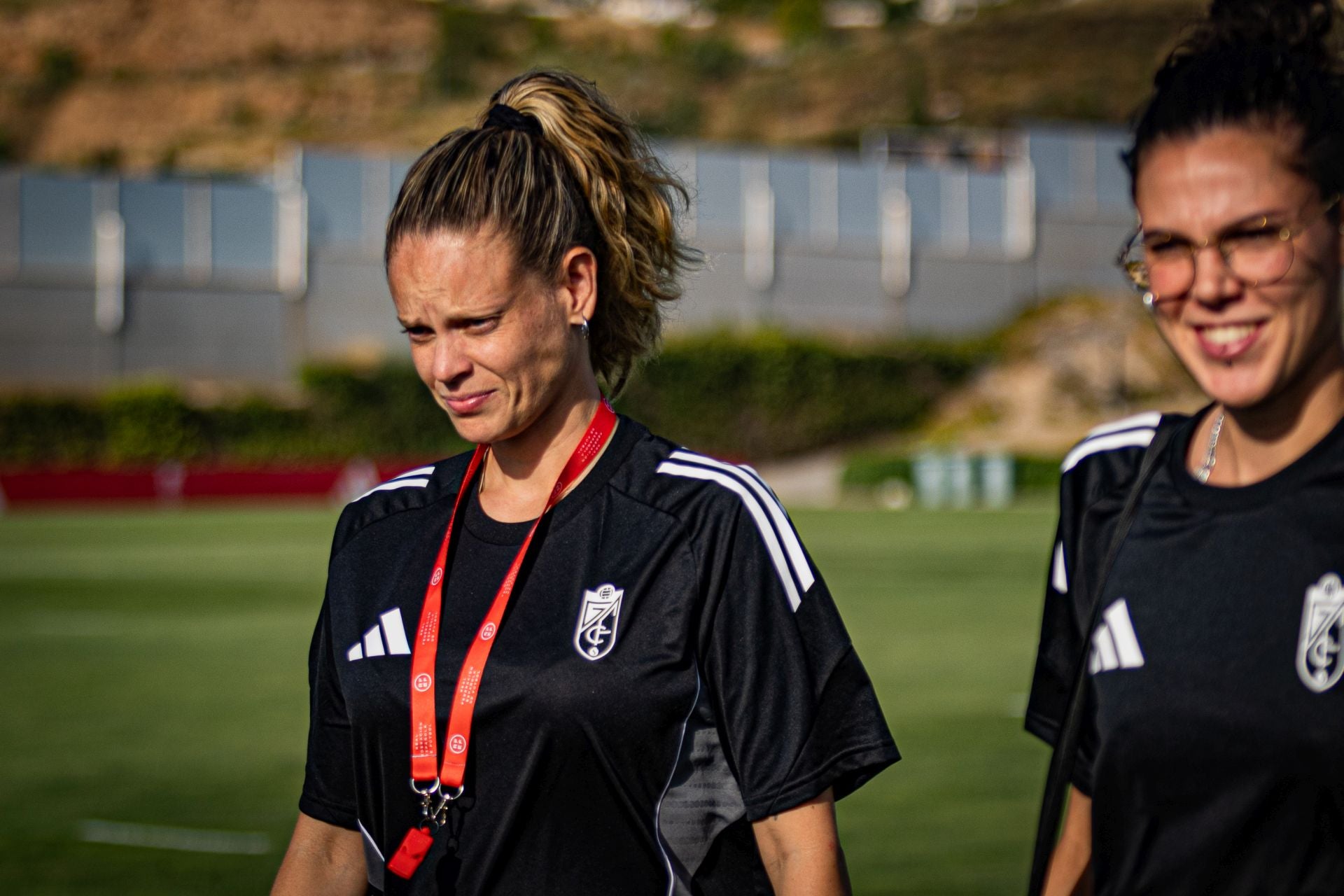 Las imágenes del primer entrenamiento del Granada femenino