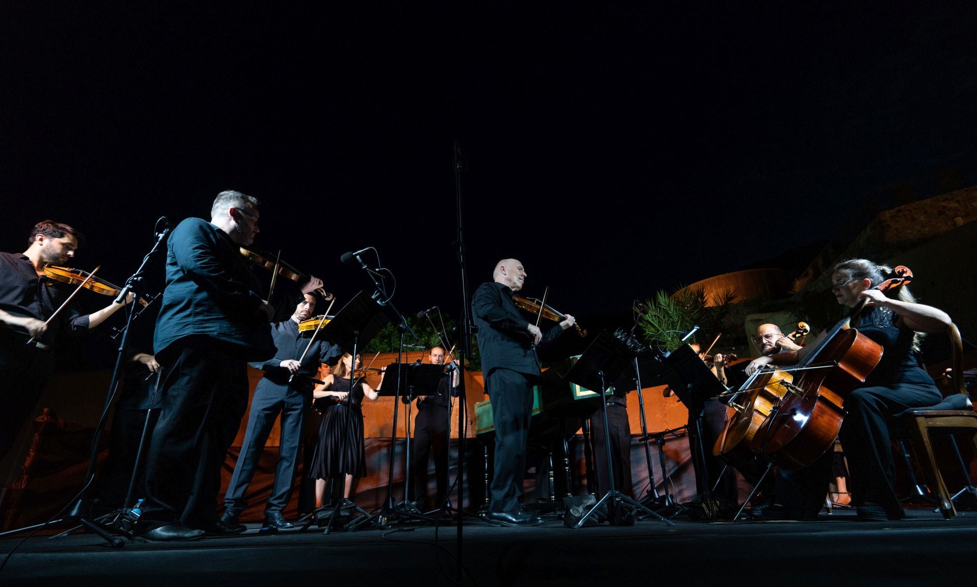 Actuación de la OCAL en el Anfiteatro de Rodalquilar.