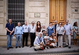 Descubrimiento de la placa conmemorativa en la casa natal de Juan Martínez Martín.