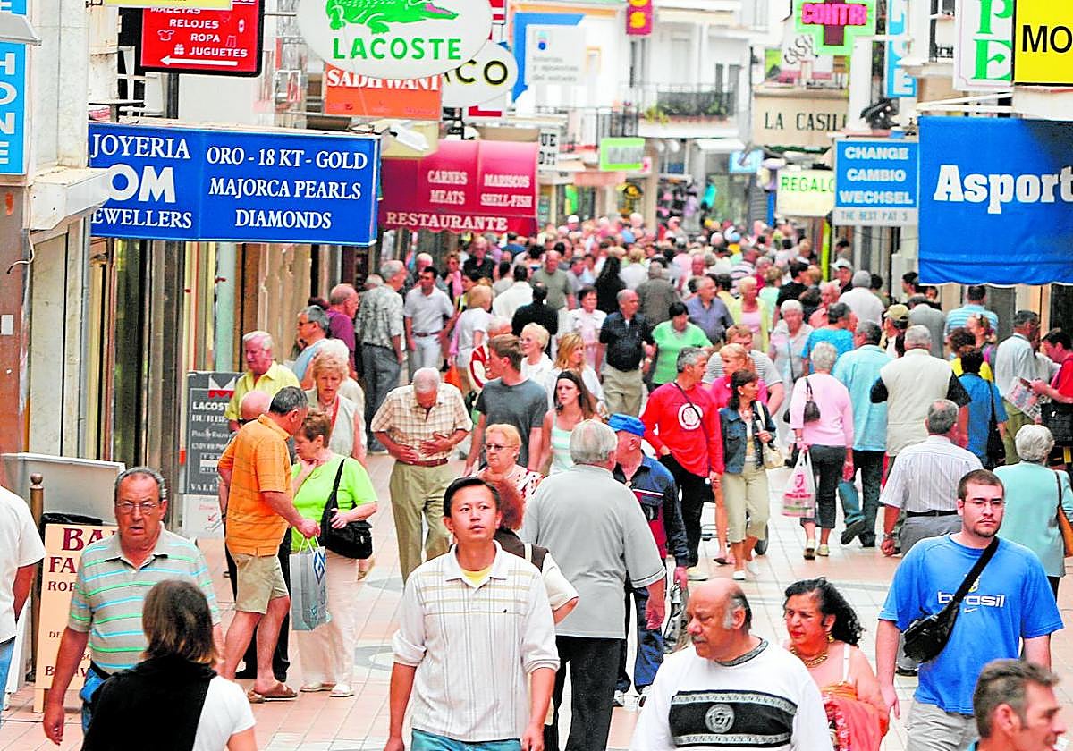 30 municipios andaluces concentran el 51 por ciento de la población.