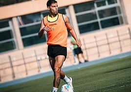 Robertone entrenando durante la pretemporada actual