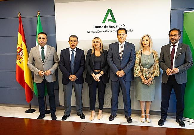 Todos los representantes institucionales que han acudido al acto.