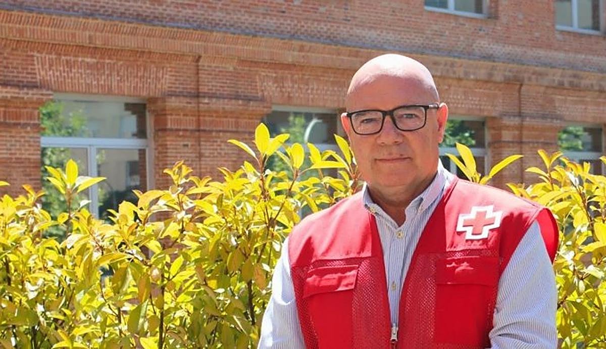Jerónimo Vera con el uniforme de Cruz Roja.