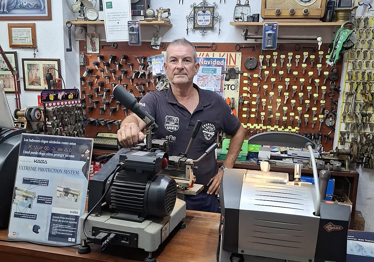 El cerrajero José Antonio Dieguez.