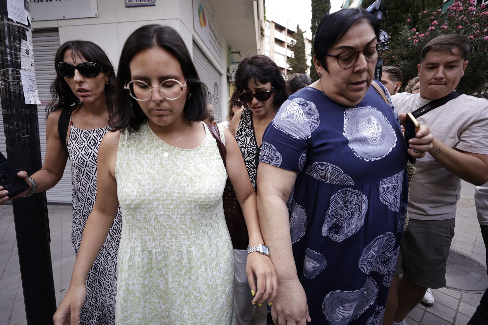Las imágenes de la entrega del hijo de Juana Rivas a su padre