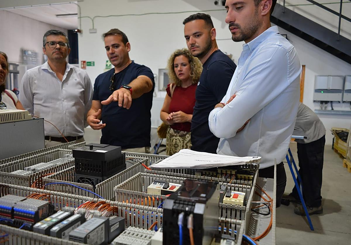 La Junta inyecta 24,9 millones en las pymes granadinas y logra la contratación indefinida de 7.716 personas