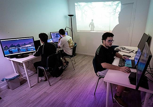 Trabajando en el estudio.