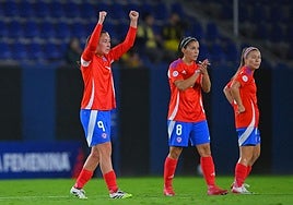 Sonya Keefe celebra su gol.