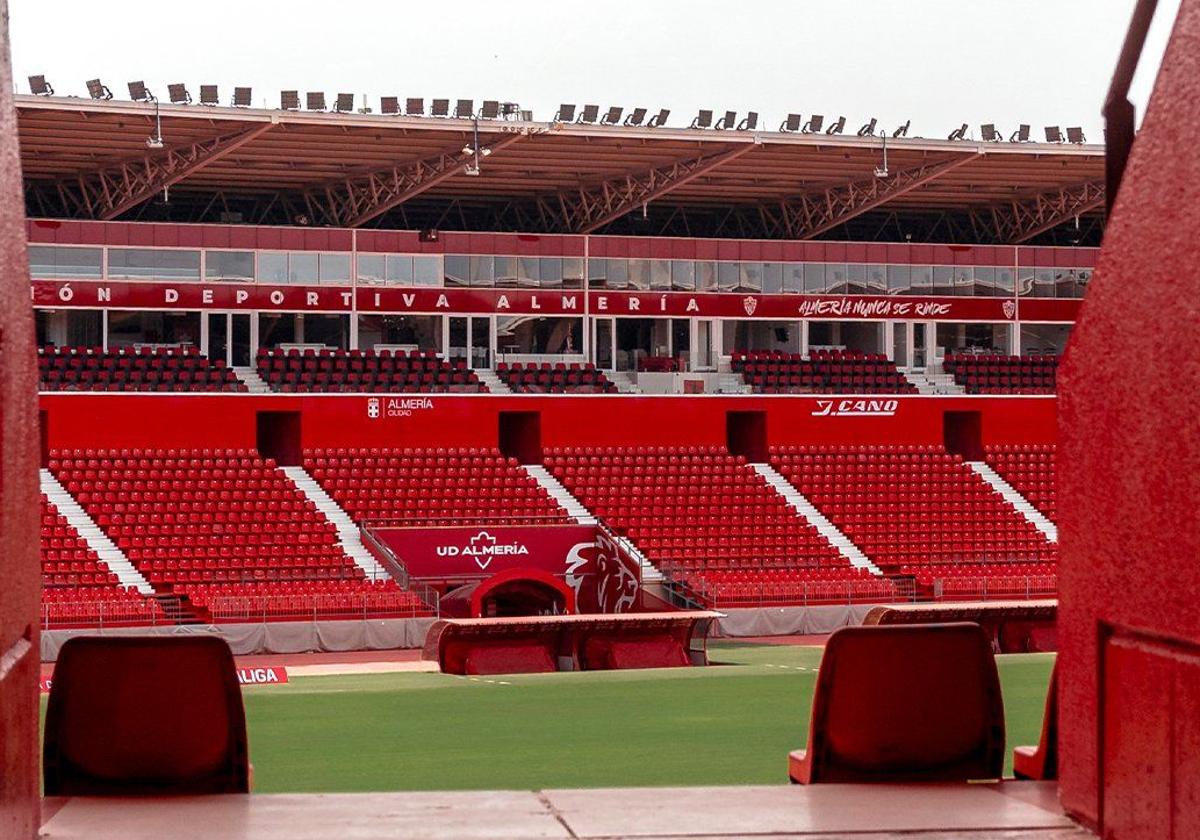 Imagen del UD Almería Stadium vacío