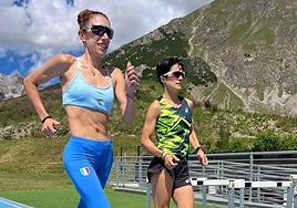 María Pérez, a la derecha, entrena con la también olímpica italiana Antonella Palmisano.