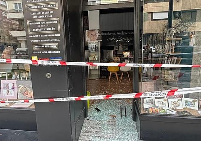 Estado en el que quedó el estudio de fotografía.