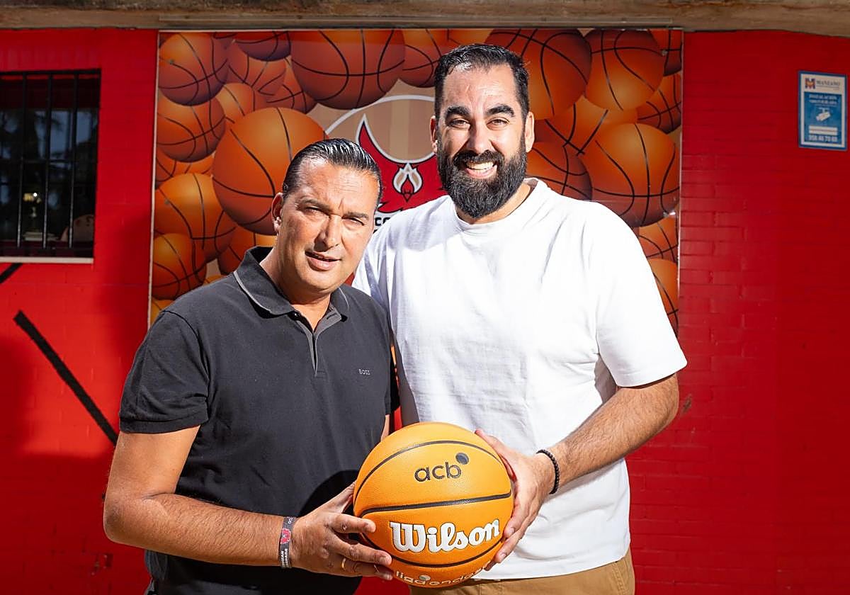 Óscar Fernández-Arenas y Ramón Díaz posan para IDEAL hace unos días.