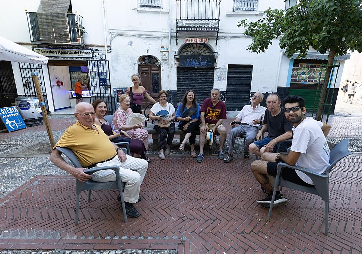 Albaicineros de toda la vida en Plaza Larga.