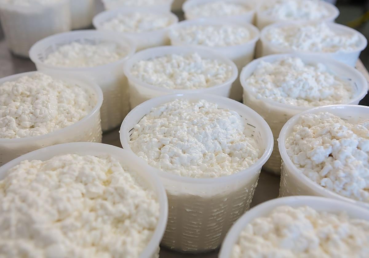 Aviso de la OCU sobre los lácteos con proteínas.