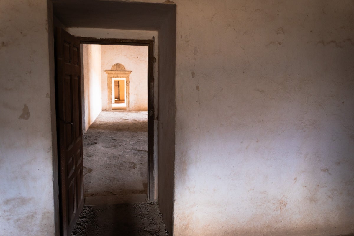 Las imágenes del interior del Castillo de la Calahorra y el acto de adquisición