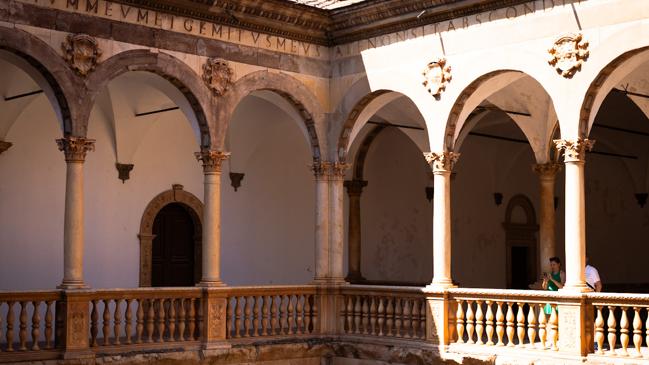 Imagen antes - Así se ven hoy cuatro escenarios de &#039;La casa del dragón&#039; en el Castillo de la Calahorra