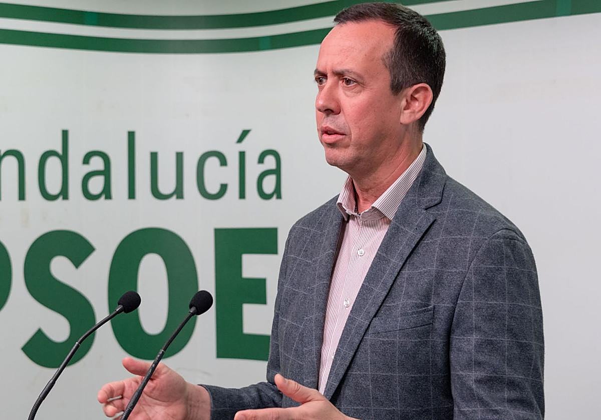 El PSOE denuncia a Vox por las vallas «por incitación al odio» y exige «responsabilidad política»