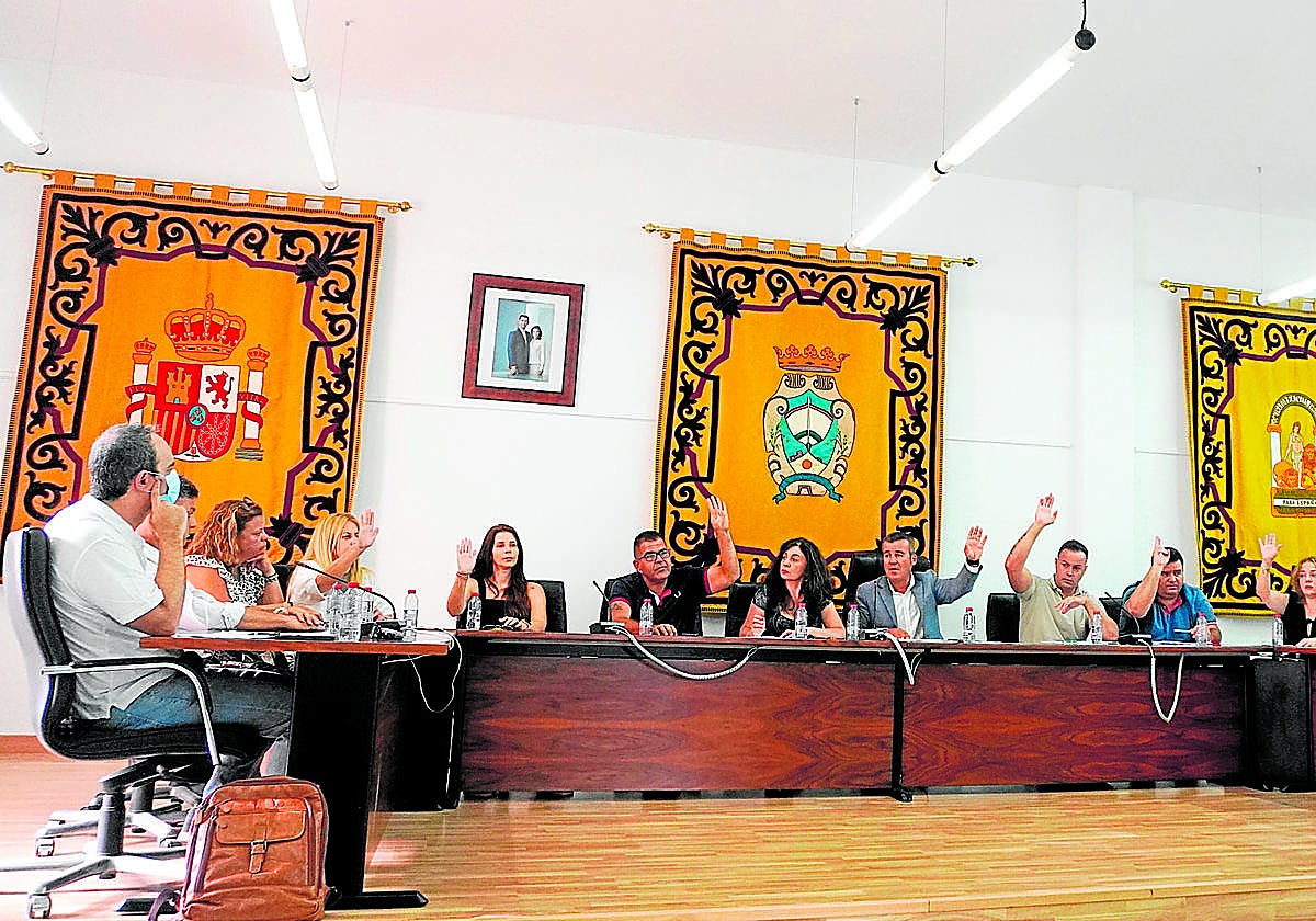 El Pleno tuvo lugar este jueves en el Consistorio de Carboneras.