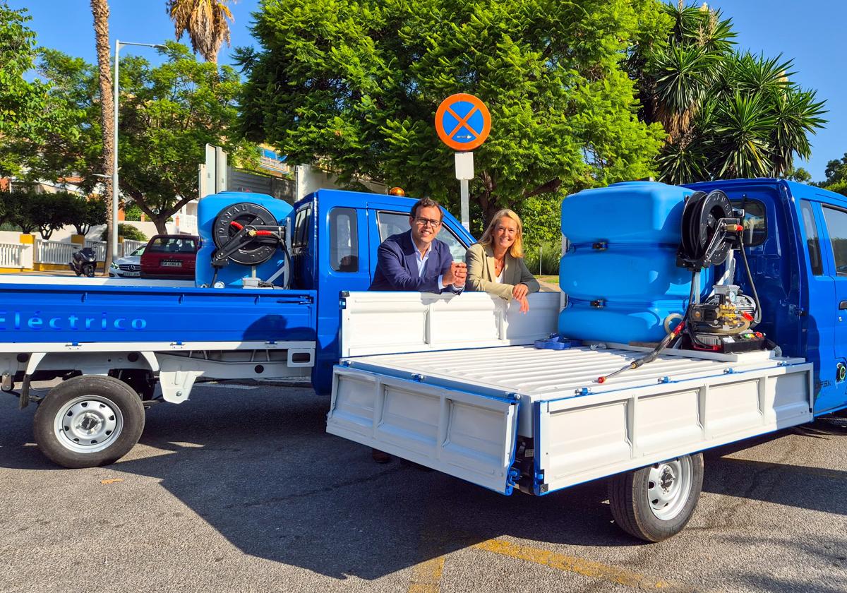 Motril incorpora nueva maquinaria eléctrica de limpieza