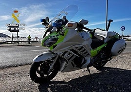 Investigan al conductor de un vehículo por circular de forma temeraria intimidando a grupos de ciclistas