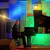 La Zubia otorgará el 'Poesía en el Laurel' a título póstumo a Carlos Cano